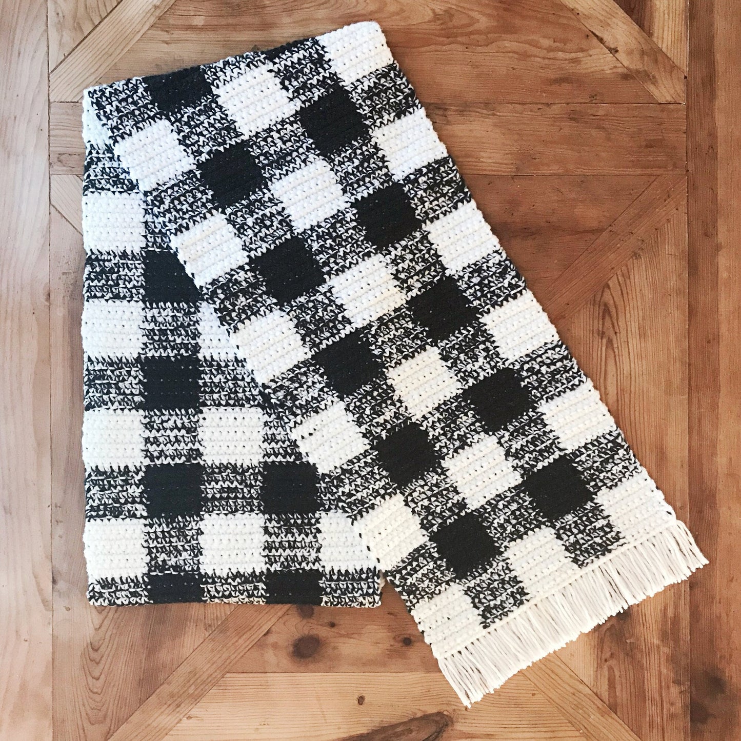Gingham Table Runner | Crochet Pattern