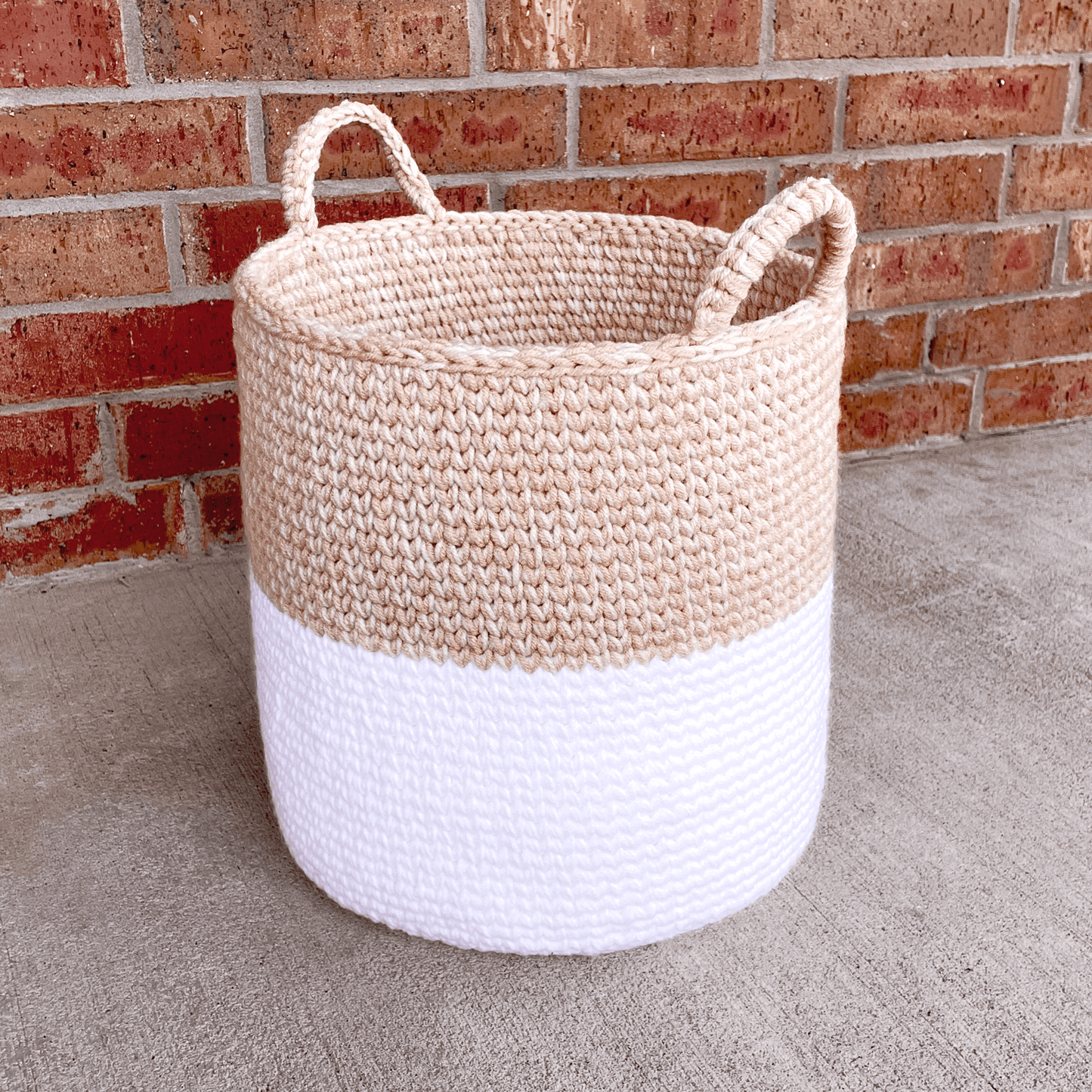 Two Tone Basket | Crochet Pattern