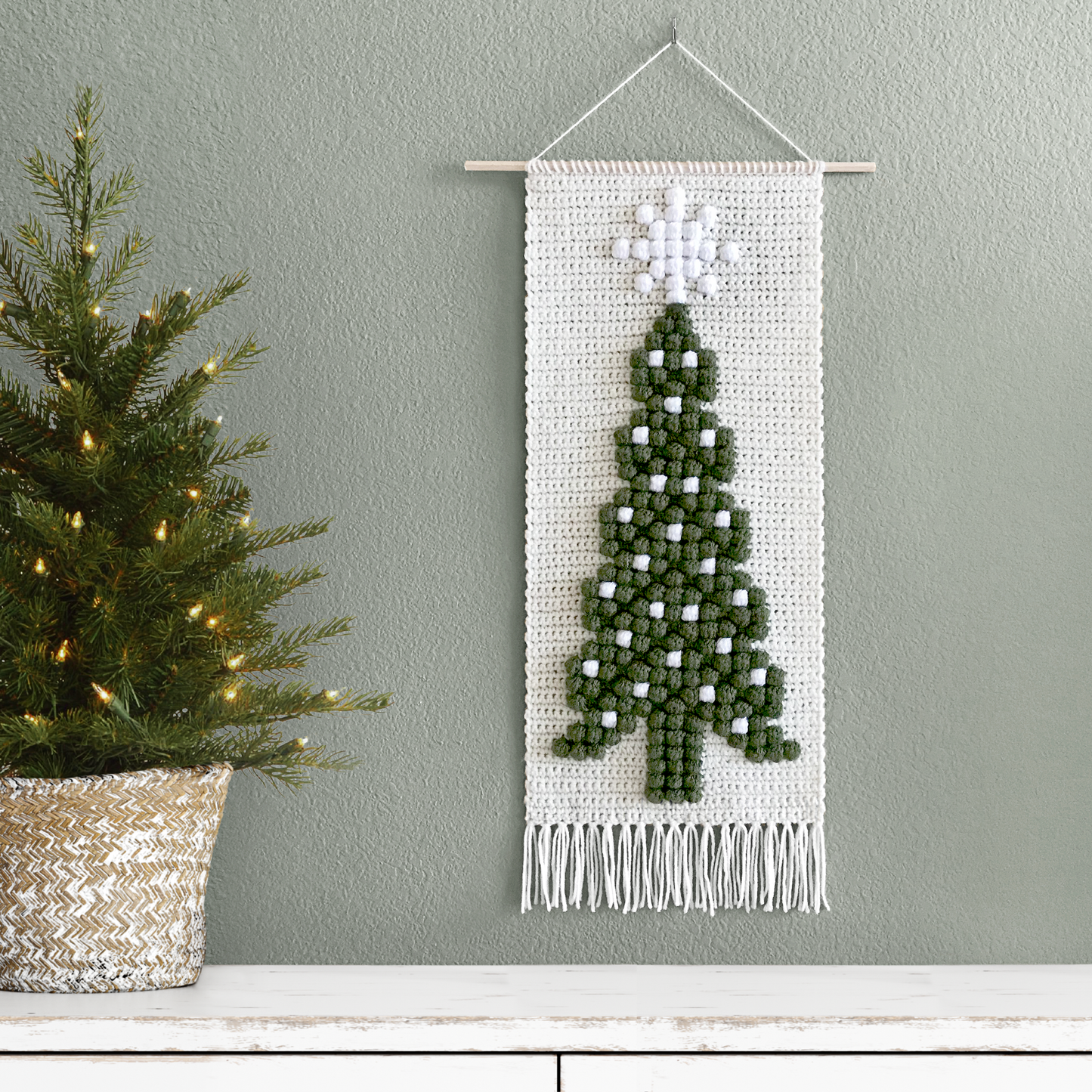 Christmas Tree Wall Hanging Pattern | Crochet Pattern