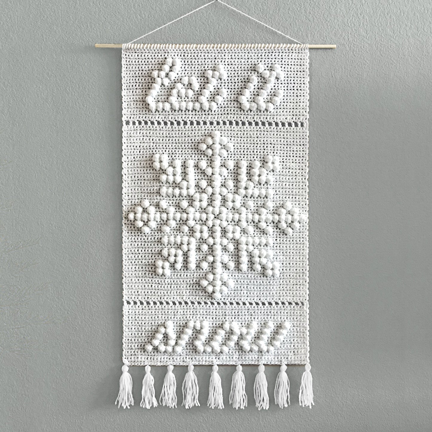Let it Snow Wall Hanging | Crochet Pattern