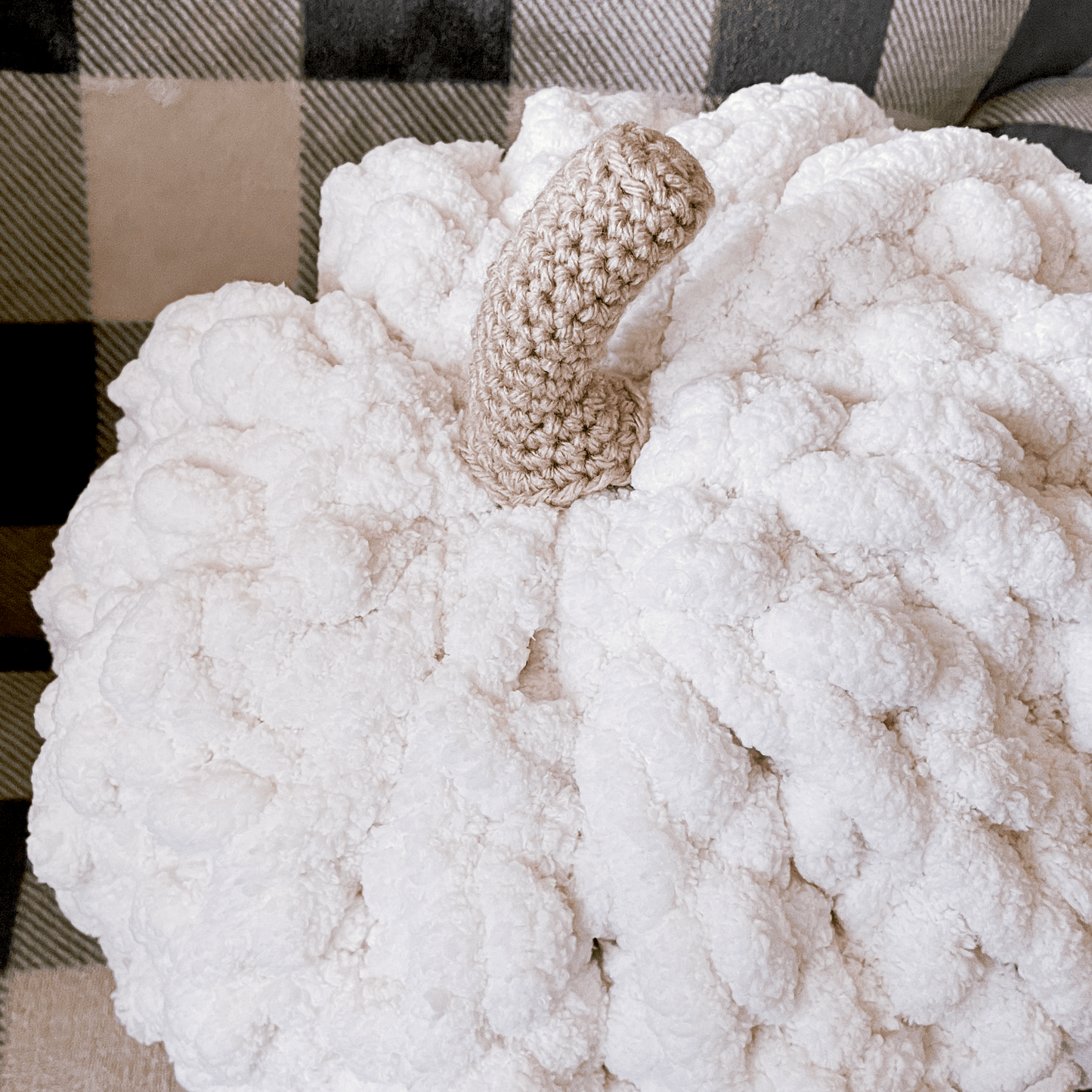Chunky Pumpkin Pillow | Crochet Pattern